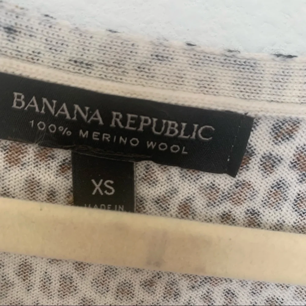 Banana Republic Merino lightweight WOOL sweater animal print XSMALL NEW